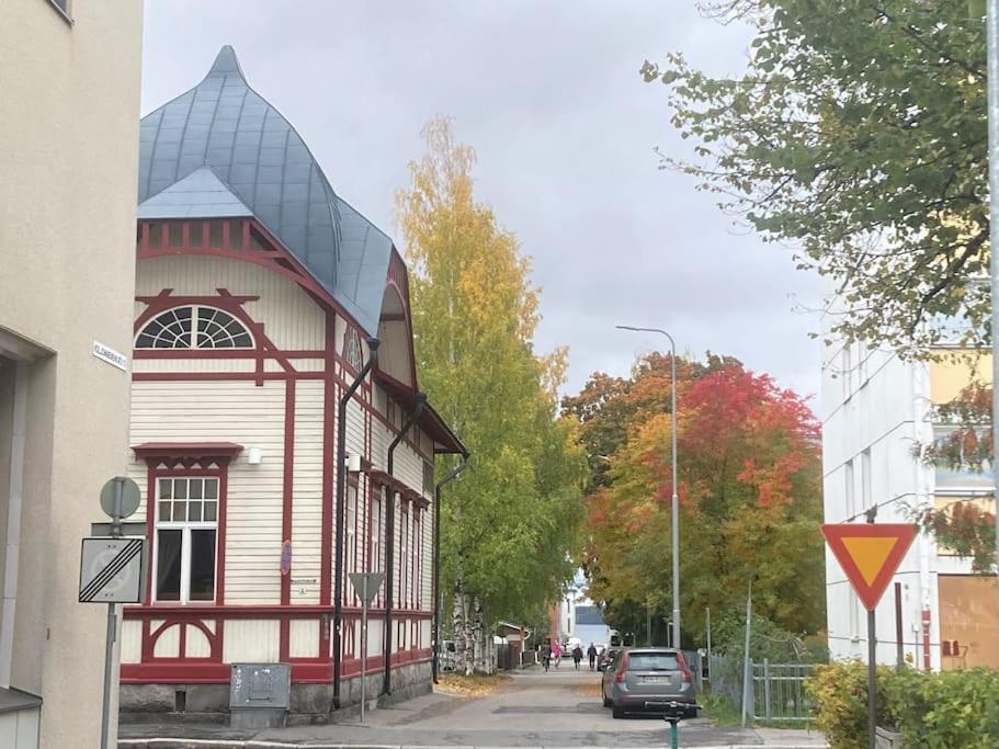 Mukava Saunallinen Kaksio Omalla Sisaeaenkaeynnillae Ja Ilmaisella Autopaikalla Kuopio Eksteriør bilde