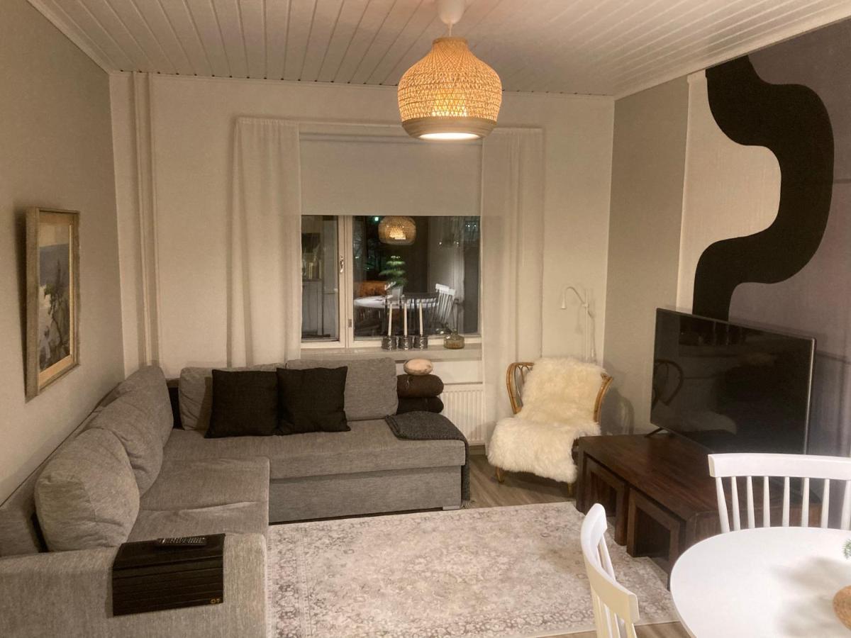 Mukava Saunallinen Kaksio Omalla Sisaeaenkaeynnillae Ja Ilmaisella Autopaikalla Kuopio Eksteriør bilde